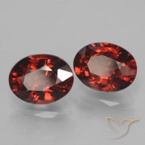 Gemas de Granate piropo Rojo sangre intenso natural de 3.28 ct, Ovalada, VVS-VS