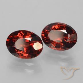 Gemas de Granate piropo Rojo sangre intenso natural de 3.46 ct, Ovalada, VVS-VS