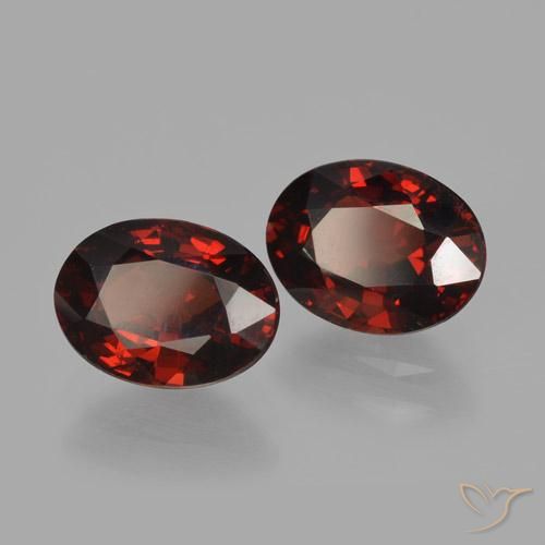 Gemas de Granate piropo Rojo oscuro natural de 3.38 ct, Ovalada, VVS-VS