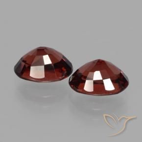 Gemas de Granate piropo Rojo sangre intenso natural de 3.65 ct, Ovalada, VVS-VS