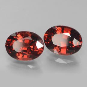 Gemas de Granate Piropo Rojo oscuro natural de 3.52 ct, Corte Óvalo, VVS-VS
