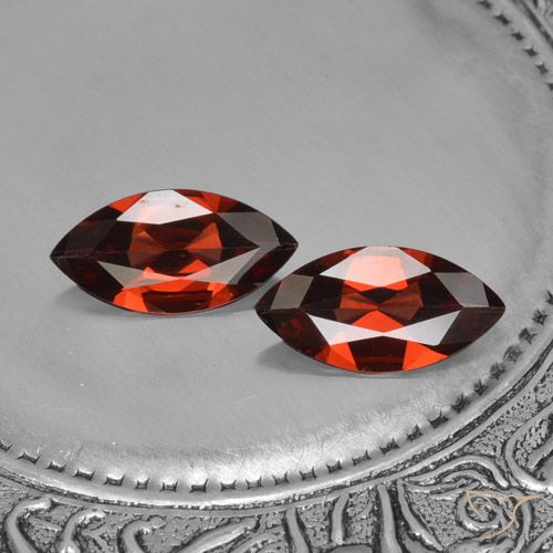 3.05ctw Natural Rojo oscuro Granate piropo, Marquesa, VVS-VS