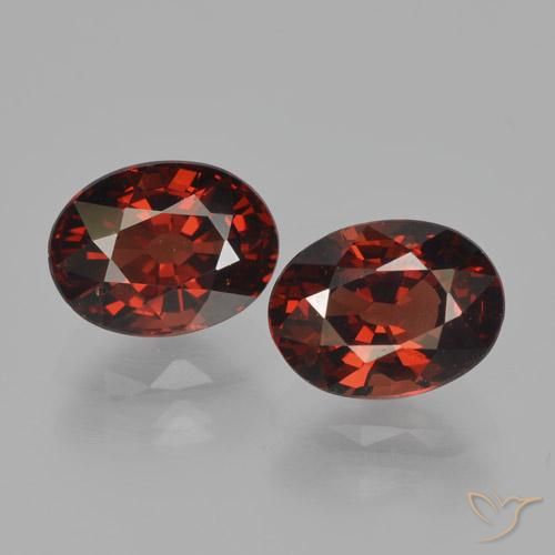 3.55ctw Natural Rojo oscuro Granate piropo, Ovalada, VVS-VS