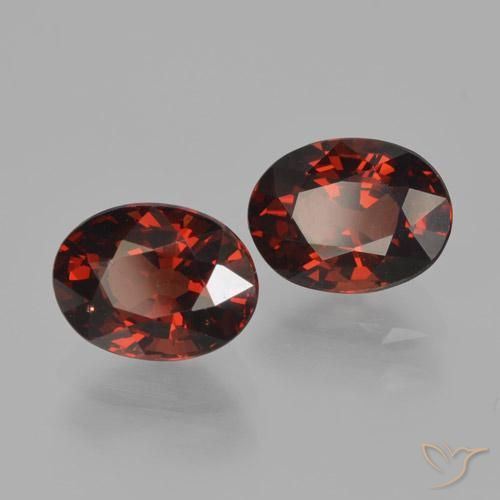 Gemas de Granate piropo Rojo oscuro natural de 3.55 ct, Ovalada, VVS-VS