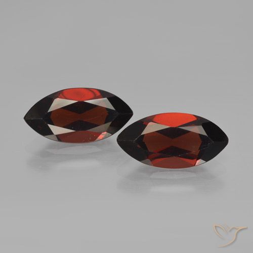 4.38ctw Natural Rojo oscuro Granate piropo, Marquesa, VVS-VS