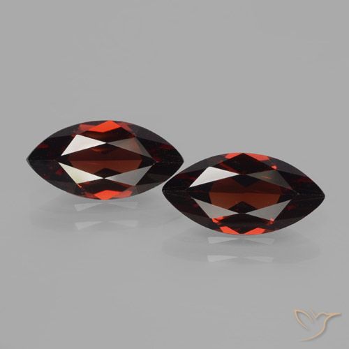 3.74ctw Natural Rojo oscuro Granate piropo, Marquesa, VVS-VS
