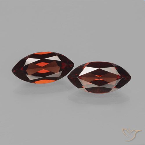 3.79ctw Natural Rojo oscuro Granate piropo, Marquesa, VVS-VS