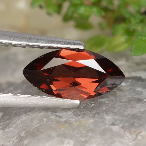 1.17ct Natural Rojo medio Granate piropo, Marquesa, VVS-VS