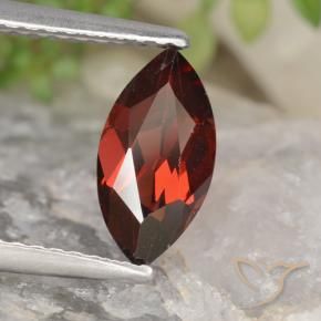Granate piropo Rojo oscuro natural de 1.30 ct, Marquesa, VVS-VS