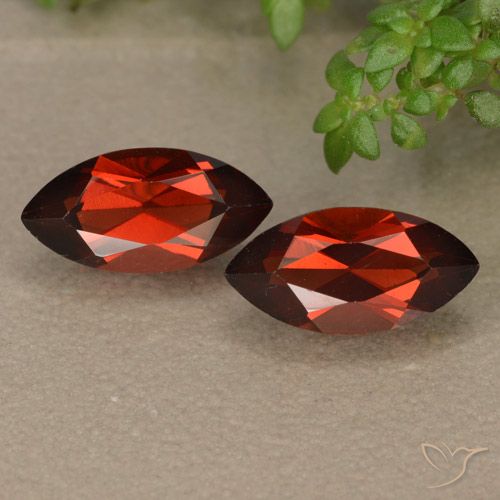 2.70ctw Natural Rojo medio Granate piropo, Marquesa, VVS