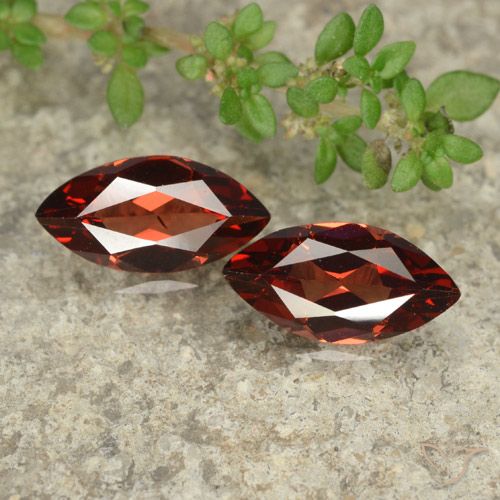 2.34ctw Natural Rojo escarlata Granate piropo, Marquesa, VVS-VS