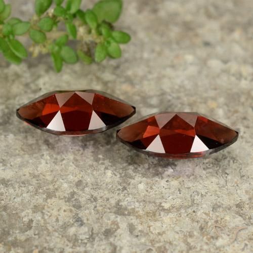 Gemas de Granate piropo Rojo oscuro natural de 2.82 ct, Marquesa, VVS-VS