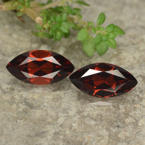2.69ctw Natural Rojo oscuro Granate piropo, Marquesa, VVS