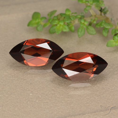 2.82ctw Natural Rojo oscuro Granate piropo, Marquesa, VVS-VS