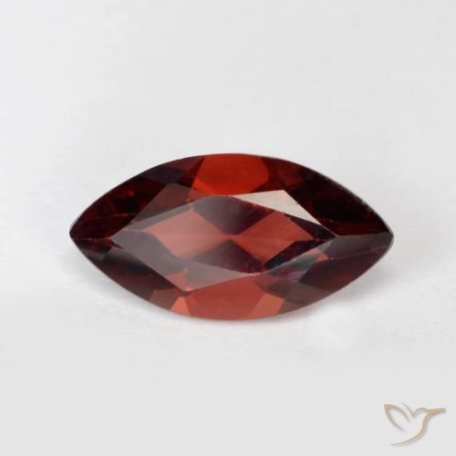 Granate piropo Rojo oscuro natural de 1.36 ct, Marquesa, VVS-VS
