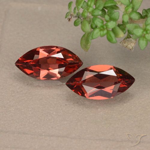 2.05ctw Natural Rojo escarlata Granate piropo, Marquesa, VVS-VS