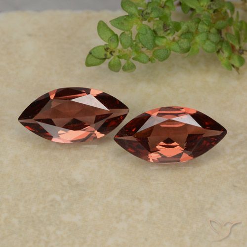 1.99ctw Natural Rojo baya Granate piropo, Marquesa, VVS-VS