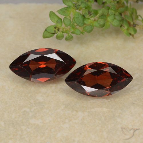 2.45ctw Natural Rojo oscuro Granate piropo, Marquesa, VVS-VS