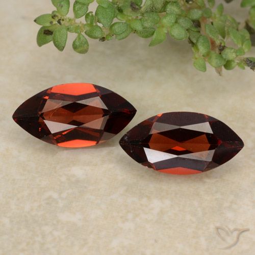 2.06ctw Natural Rojo intenso Granate piropo, Marquesa, VVS-VS