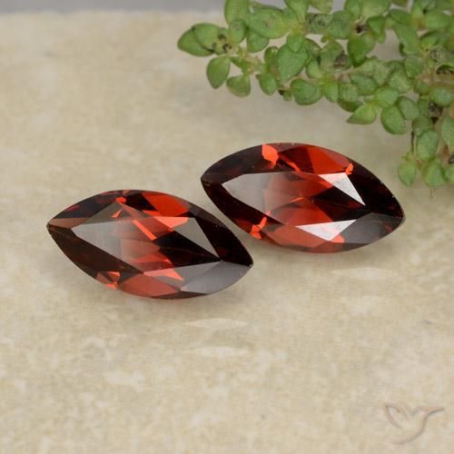 Gemas de Granate piropo Rojo oscuro natural de 2.69 ct, Marquesa, VVS-VS