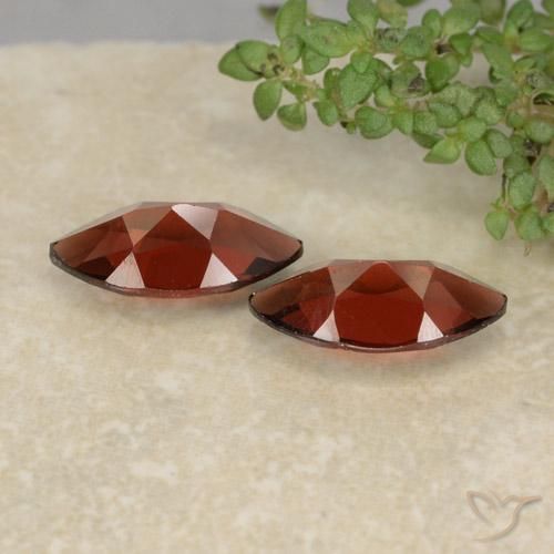 Gemas de Granate piropo Rojo oscuro natural de 2.69 ct, Marquesa, VVS-VS