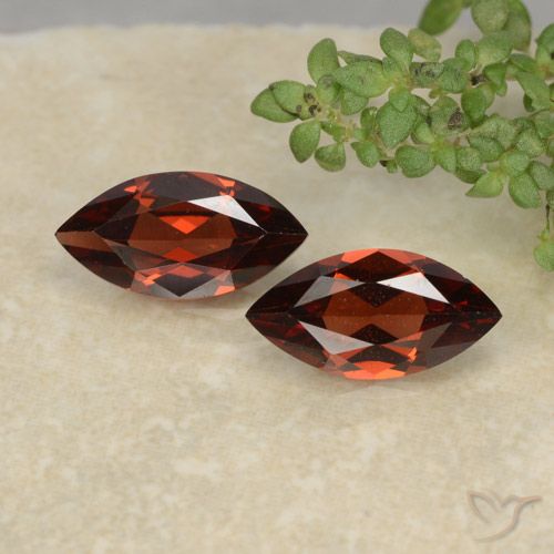 2.22ctw Natural Rojo oscuro Granate piropo, Marquesa, VVS-VS