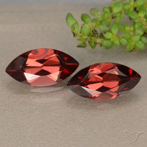 2.56ctw Natural Rojo oscuro Granate piropo, Marquesa, VVS-VS