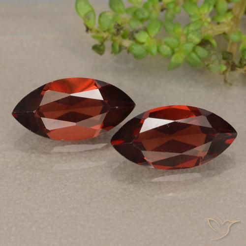 2.58ctw Natural Rojo sangre intenso Granate piropo, Marquesa, VVS-VS