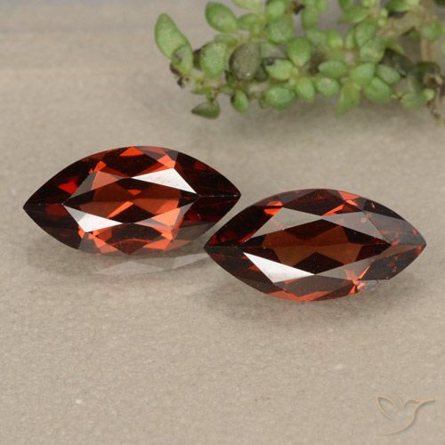 2.37ctw Natural Rojo oscuro Granate piropo, Marquesa, VVS-VS