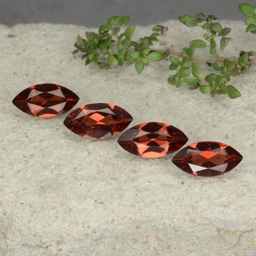 4.50ctw Natural Rojo oscuro Granate piropo, Marquesa, VVS-VS