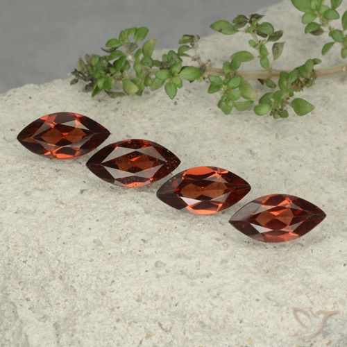 4.64ctw Natural Rojo medio Granate piropo, Marquesa, VS