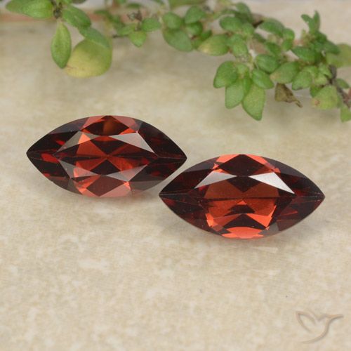 2.47ctw Natural Rojo escarlata Granate piropo, Marquesa, VVS-VS