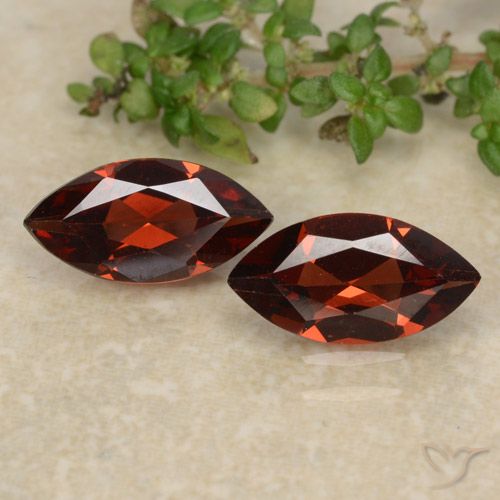 2.16ctw Natural Rojo oscuro Granate piropo, Marquesa, VVS-VS