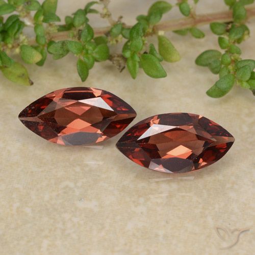 1.97ctw Natural Rojo oscuro Granate piropo, Marquesa, VVS-VS