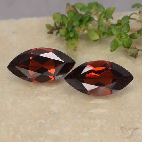 2.51ctw Natural Rojo sangre intenso Granate piropo, Marquesa, VVS-VS