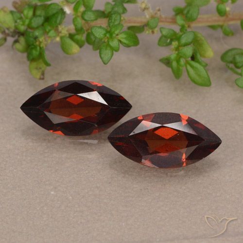 2.23ctw Natural Rojo sangre intenso Granate piropo, Marquesa, VVS-VS