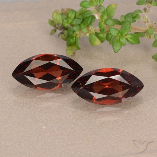 2.51ctw Natural Rojo oscuro Granate piropo, Marquesa, VVS-VS