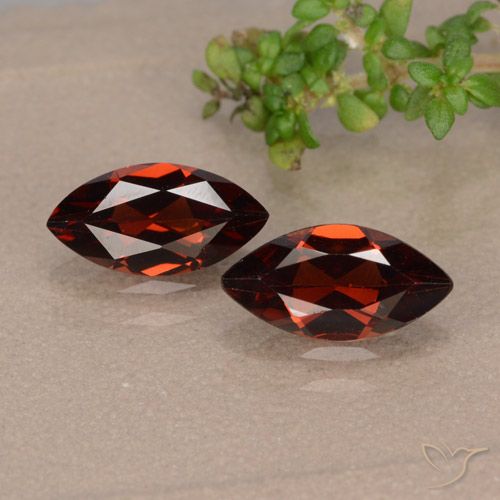 2.21ctw Natural Rojo oscuro Granate piropo, Marquesa, VVS-VS