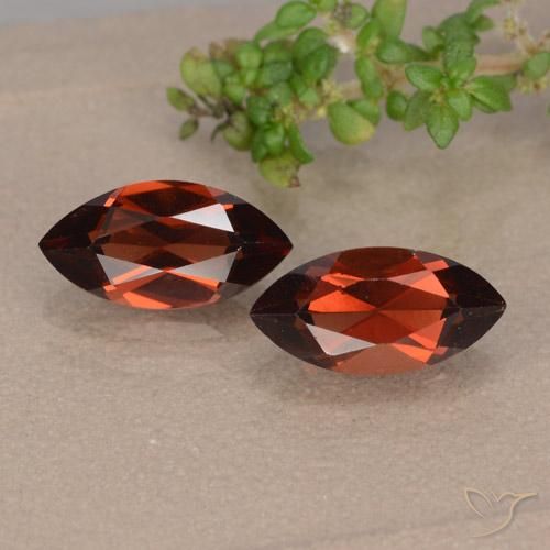 2.80ctw Natural Rojo oscuro Granate piropo, Marquesa, VVS-VS