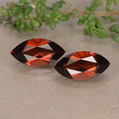 2.94ctw Natural Rojo oscuro Granate piropo, Marquesa, VVS-VS