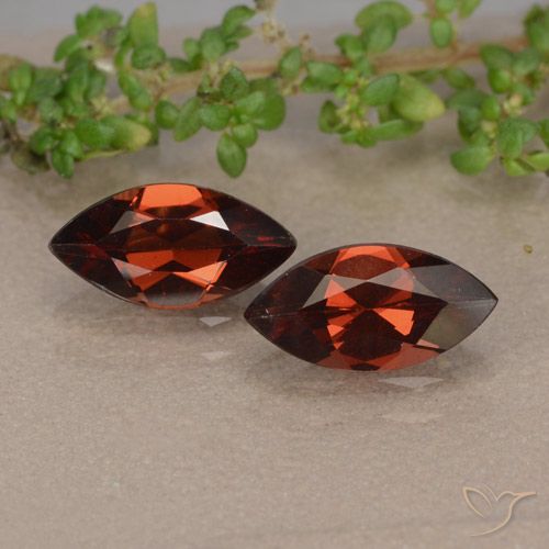 2.21ctw Natural Rojo escarlata intenso Granate piropo, Marquesa, VVS-VS