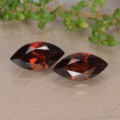 2.51ctw Natural Rojo sangre intenso Granate piropo, Marquesa, VVS-VS