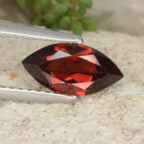 1.21ct Natural Rojo oscuro Granate piropo, Marquesa, VVS-VS