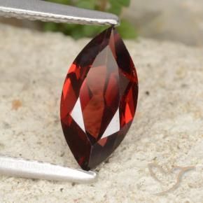 Granate piropo Rojo oscuro natural de 1.21 ct, Marquesa, VVS-VS