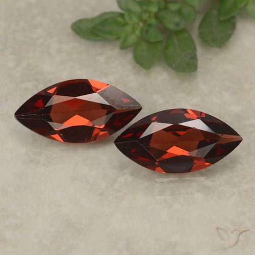 2.04ctw Natural Rojo oscuro Granate piropo, Marquesa, VVS-VS
