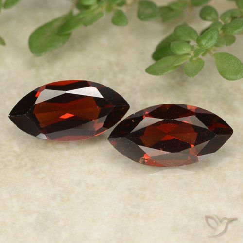 2.37ctw Natural Rojo oscuro Granate piropo, Marquesa, VVS-VS