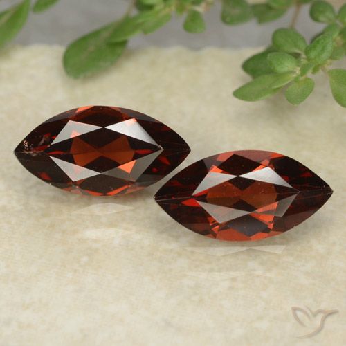 2.51ctw Natural Rojo oscuro Granate piropo, Marquesa, VVS-VS