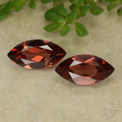 2.24ctw Natural Rojo oscuro Granate piropo, Marquesa, VVS-VS