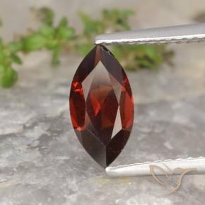 Granate piropo Rojo oscuro natural de 1.31 ct, Marquesa, VVS-VS