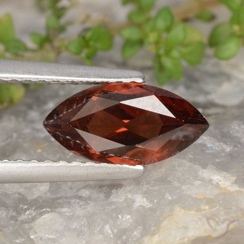 1.17ct Natural Rojo escarlata intenso Granate piropo, Marquesa, VS